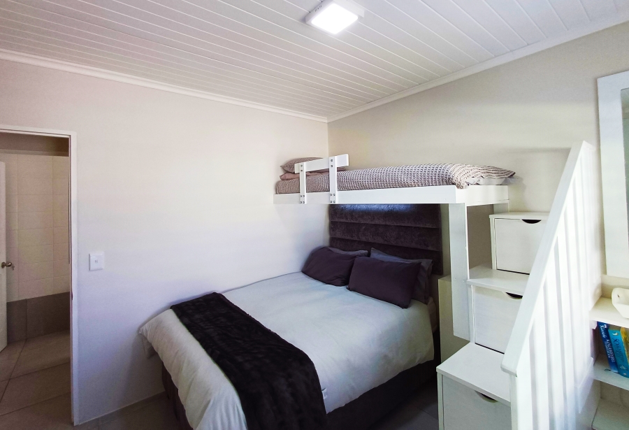2 Bedroom Property for Sale in Palmiet Western Cape
